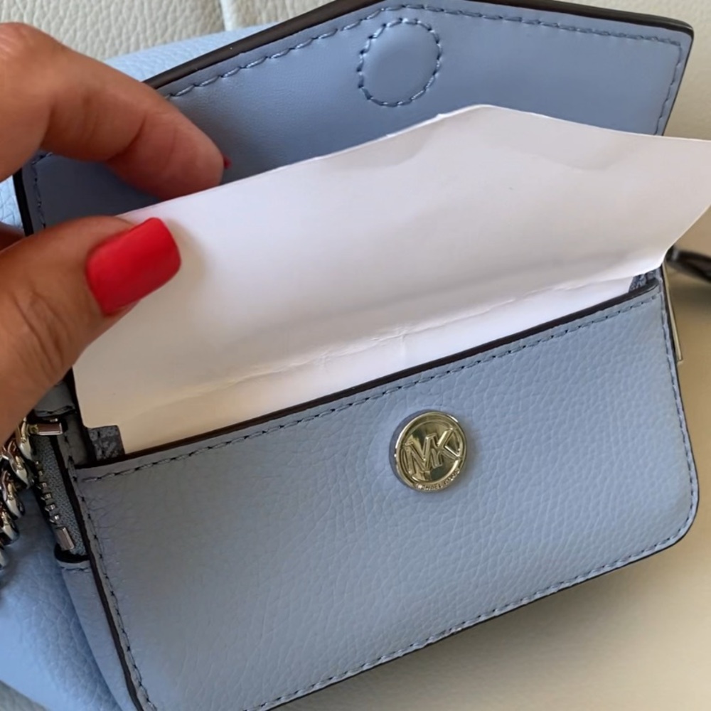 Michael Kors Maisie Large 2 in 1 Sling Pack Crossbody Bag Pale Blue - Picture 5 of 10